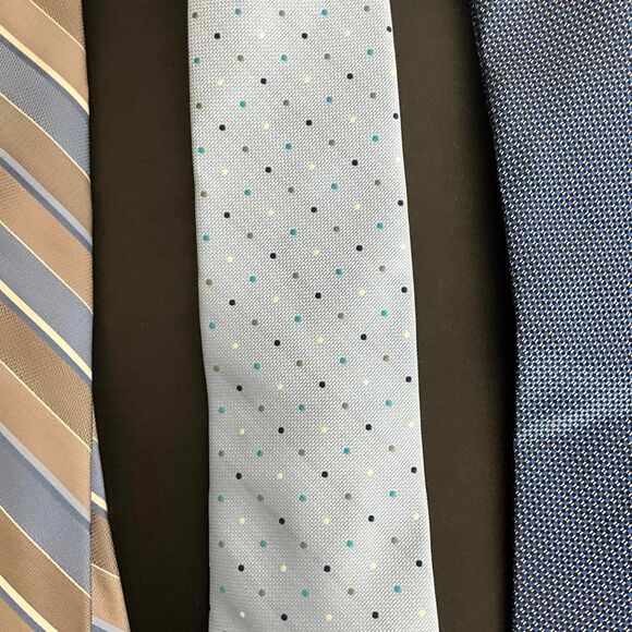 Lot of 3 Men's Neck Ties Dockers, Madison, Polo Silk Blue White Yellow - Picture 3 of 9